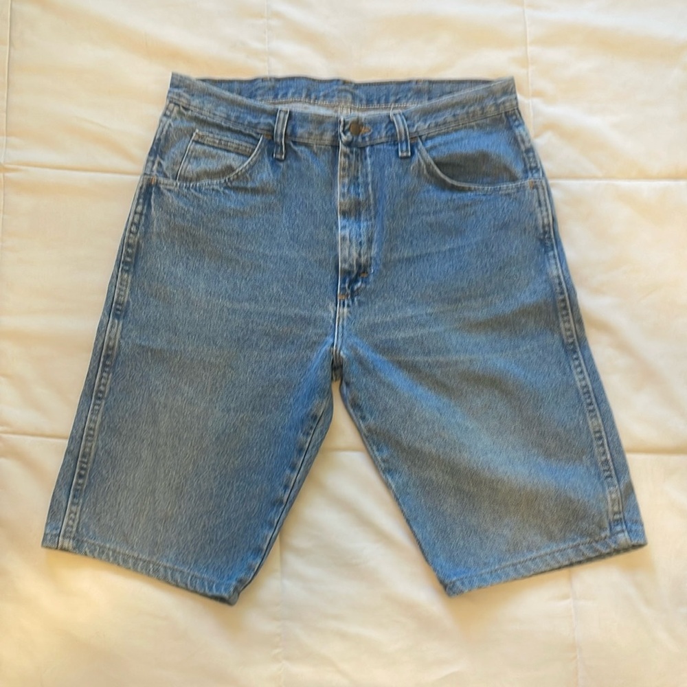 Vintage Legendary Gold Jorts in 100% cotton. Men 34. Excellent condition. Sharp!